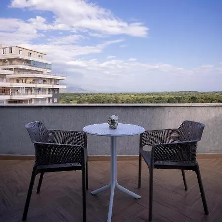 Hotel Sky *