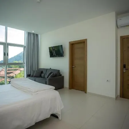 Hotel Sky *