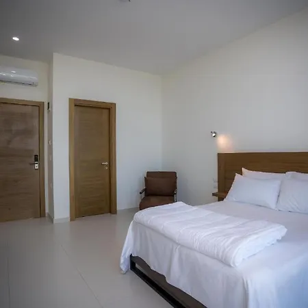 Hotel Sky *