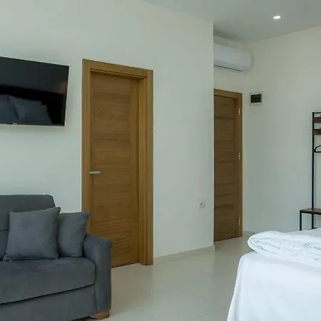 Hotel Sky *