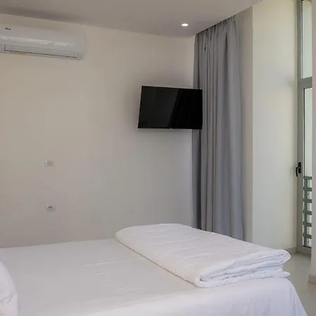 Hotel Sky *