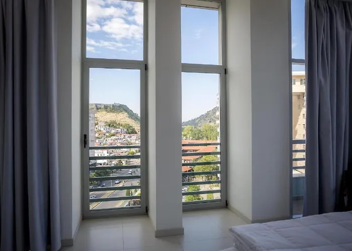 Sky Ξενοδοχείο *