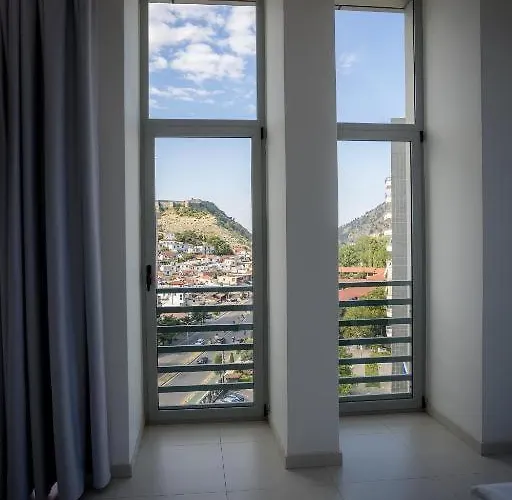 Sky Ξενοδοχείο *