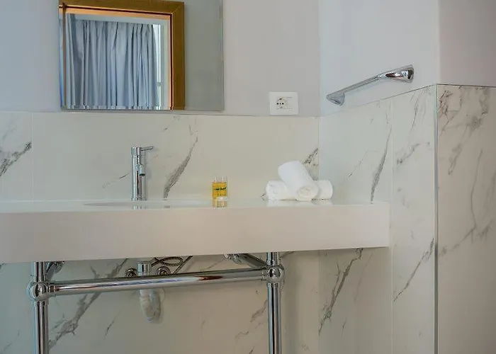 Ξενοδοχείο Sky *